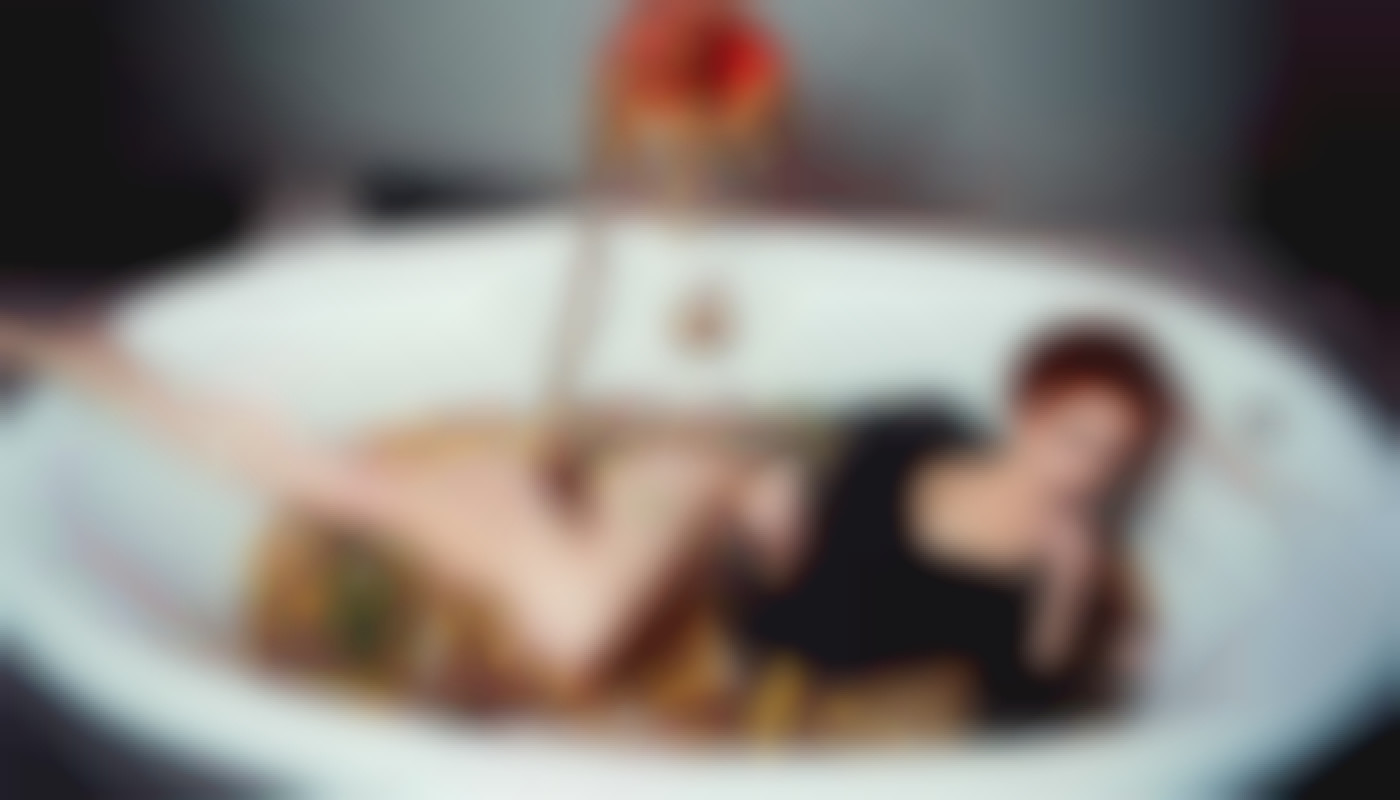 Pourquoi nos attentes en amour changent-elles face aux annonces personnelles ?